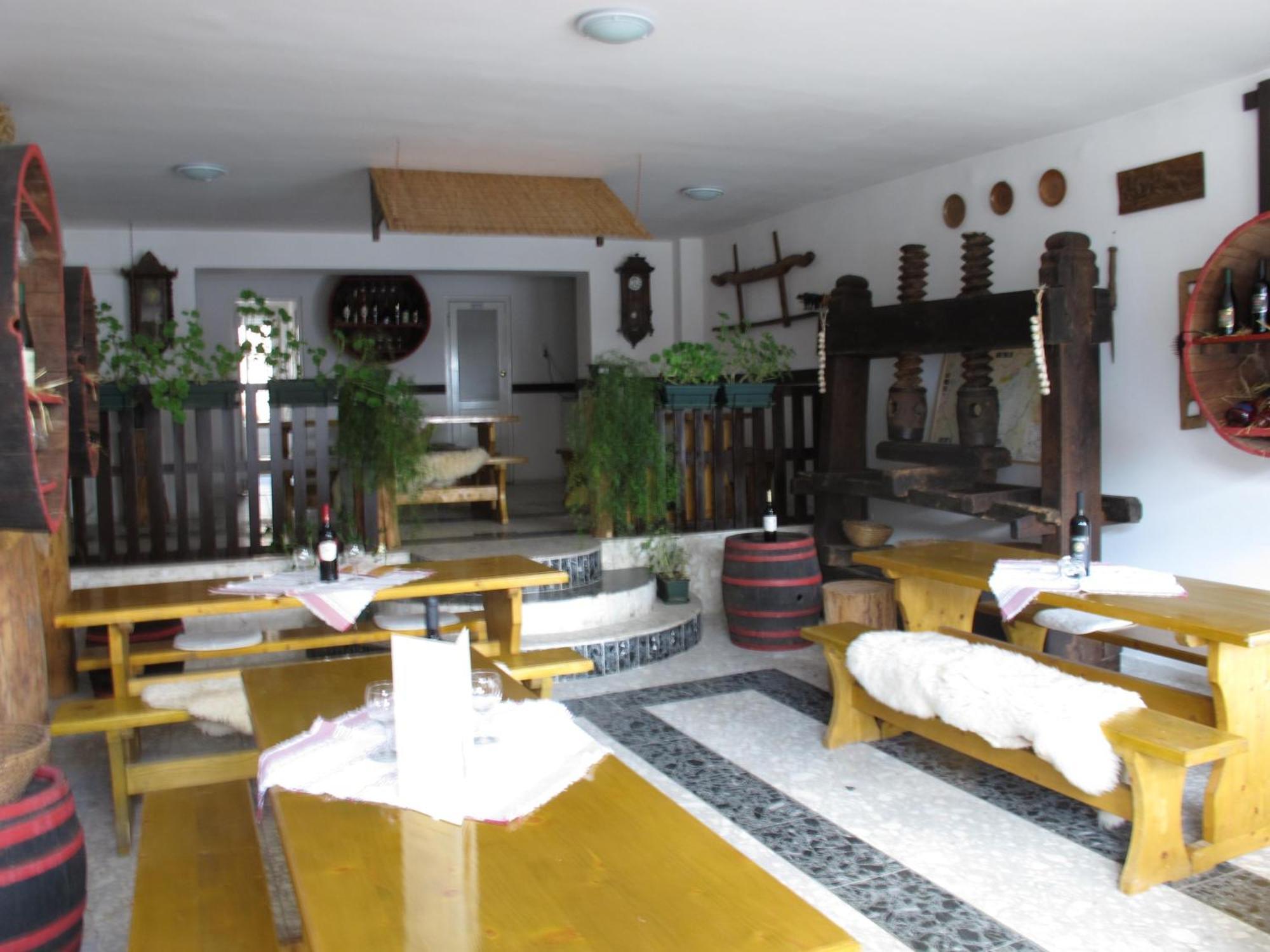 Retro Panzió Acomodação com café da manhã Pécs Exterior foto